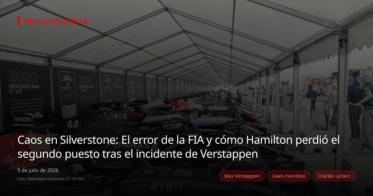 Caos en Silverstone: El error de la FIA y cómo Hamilton perdió el segundo puesto tras el incidente de Verstappen