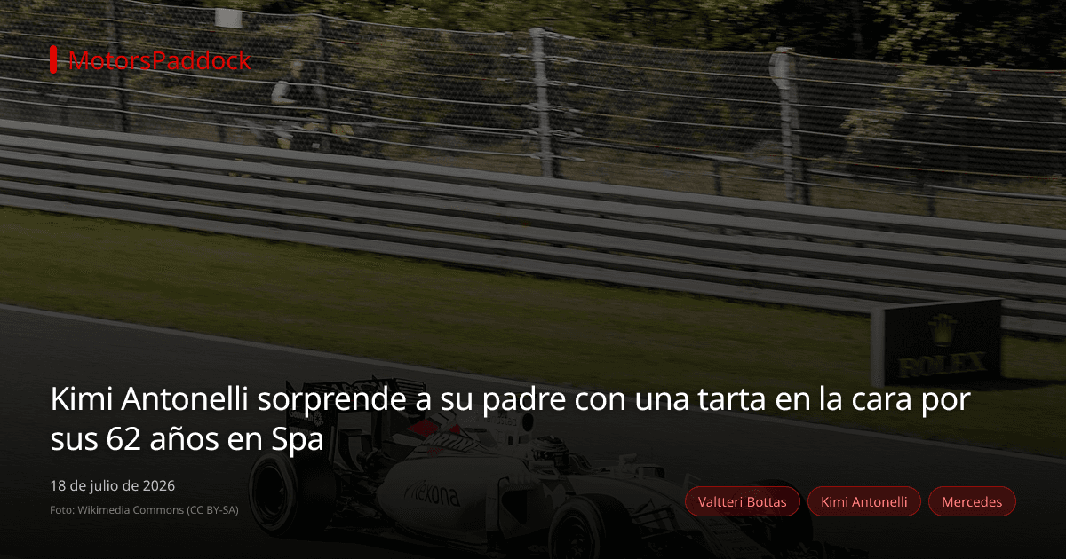 Kimi Antonelli sorprende a su padre con una tarta en la cara por sus 62 años en Spa